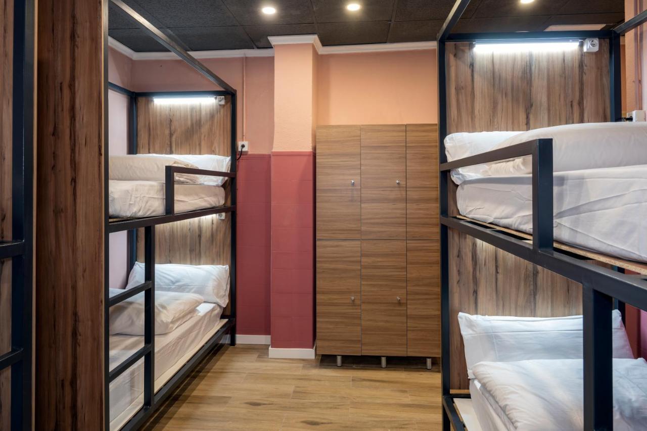 Som Hostel By The Venue Βαλένθια Εξωτερικό φωτογραφία