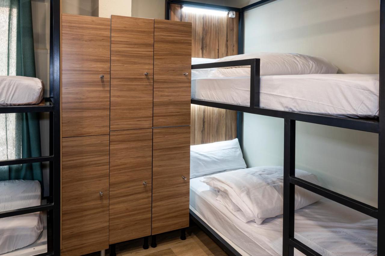 Som Hostel By The Venue Βαλένθια Εξωτερικό φωτογραφία