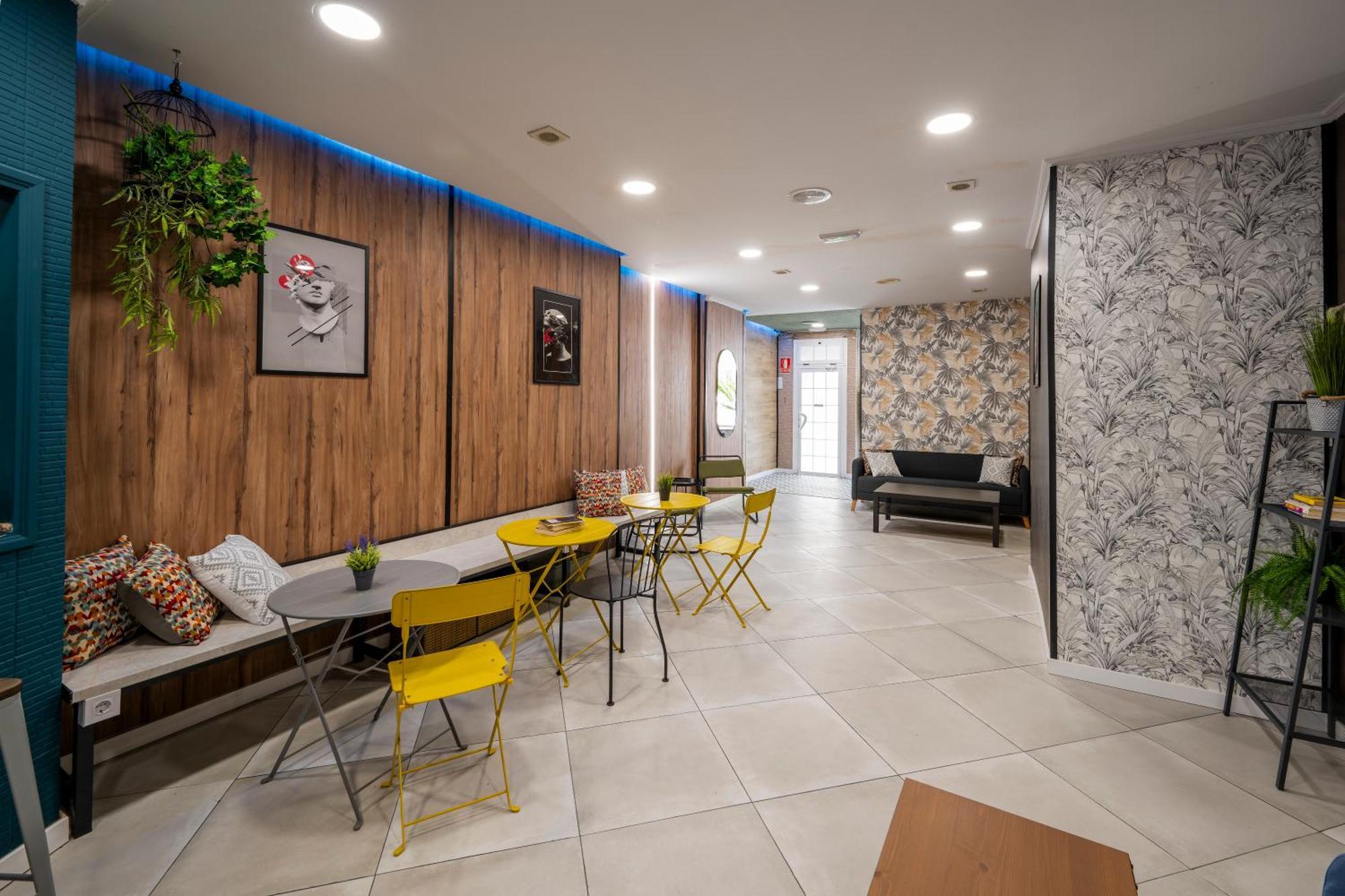 Som Hostel By The Venue Βαλένθια Εξωτερικό φωτογραφία