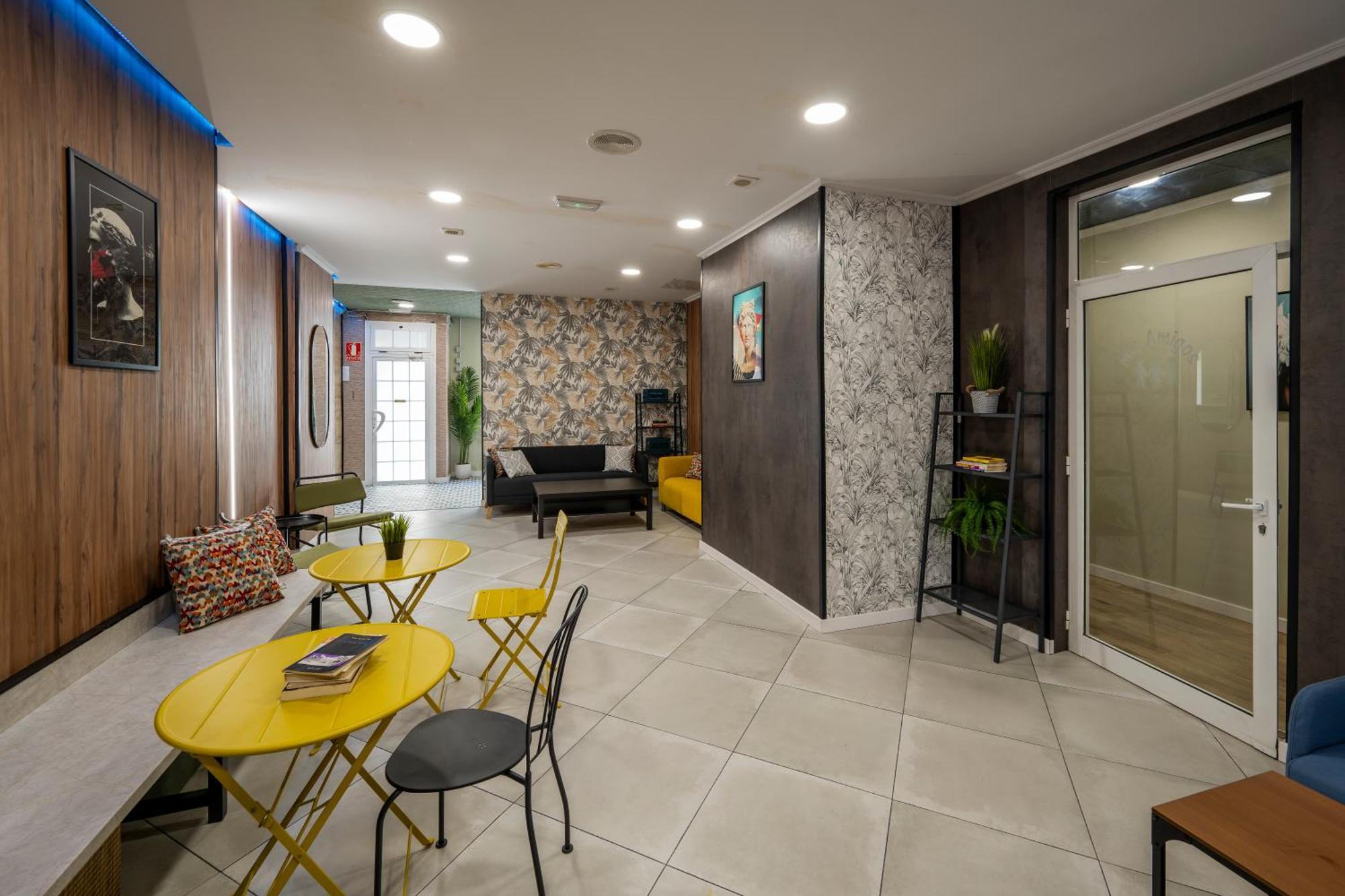 Som Hostel By The Venue Βαλένθια Εξωτερικό φωτογραφία