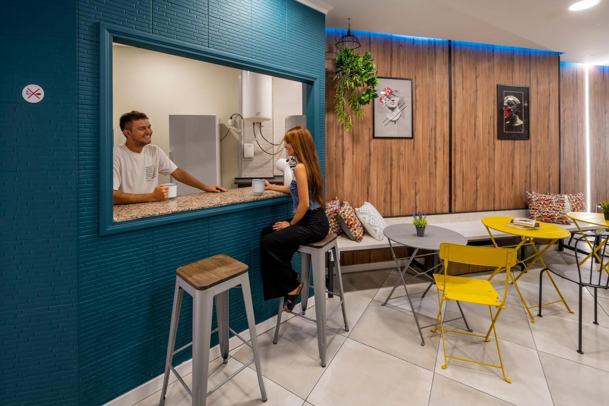 Som Hostel By The Venue Βαλένθια Εξωτερικό φωτογραφία